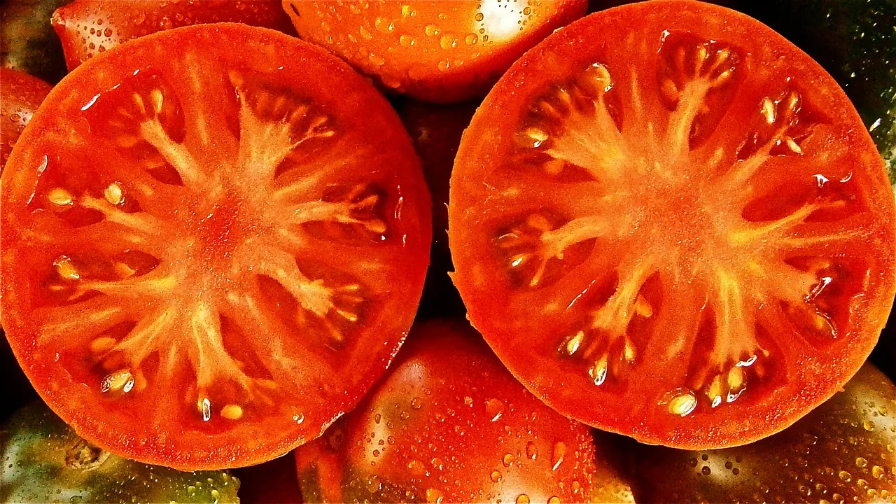 Tomato seeds in tomatoes